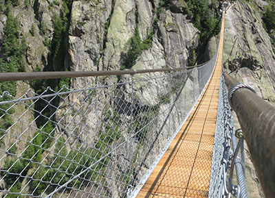 A suspension bridge for everybody
